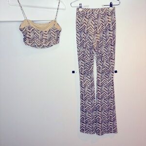 Two piece set from Windsor